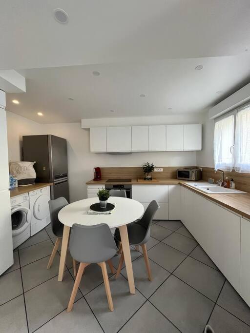 Ozoir-la-Ferrière Superbe Appartement Moderne En Rez-De-Chaussee מראה חיצוני תמונה