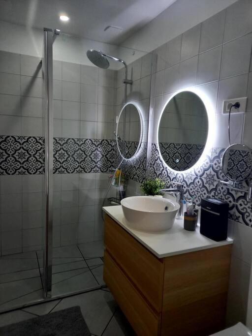 Ozoir-la-Ferrière Superbe Appartement Moderne En Rez-De-Chaussee מראה חיצוני תמונה